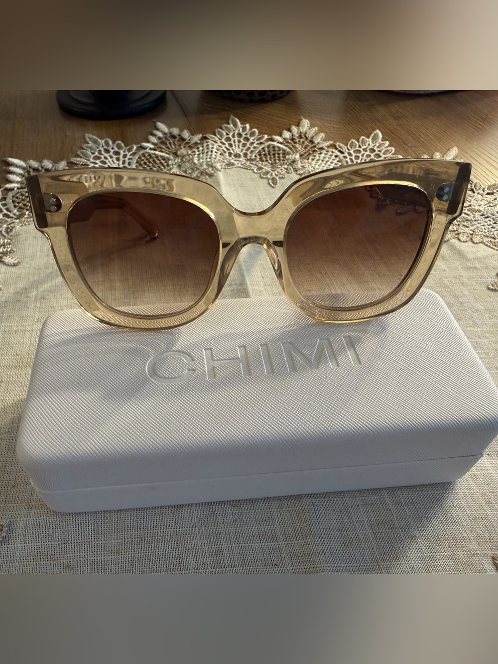 CHIMI Oversized Ecru Sunglasses Gradient Brown Lenses 08 Core NWOT Stockholm